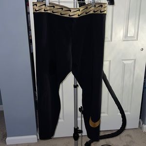 Women’s plus size Nike leggings